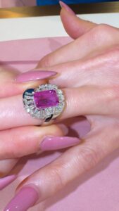 A beautiful Pink Sapphire and diamond ring-18K white gold